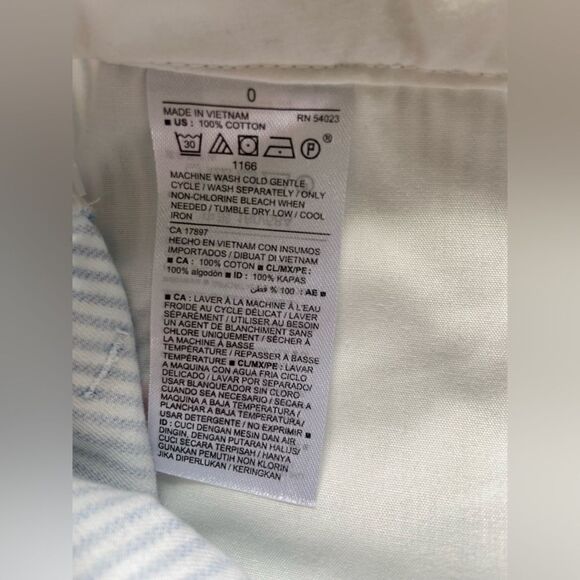 Old Navy Women's Everyday Short Sz 0 Blue White Stripe Floral Flat Front Shorts - Picture 8 of 11